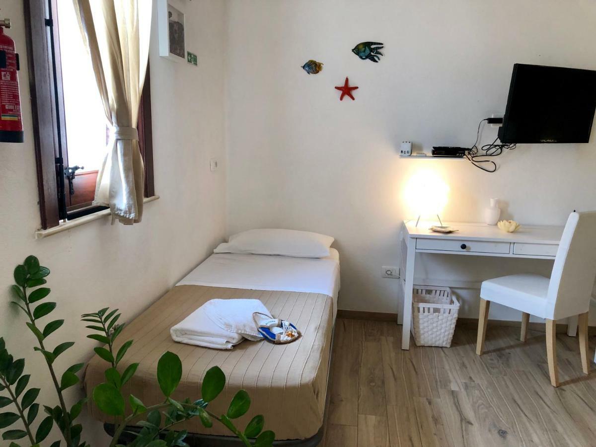 B&B La Torre Реальмонте Экстерьер фото